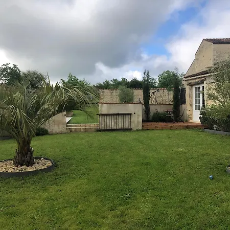 Au Clos Des Auges Bed & Breakfast Saint-Saturnin-du-Bois