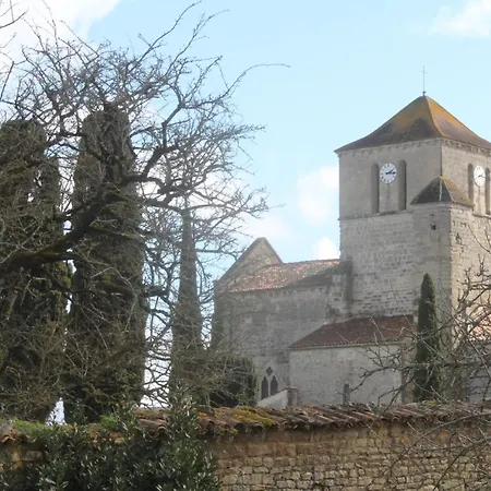 Au Clos Des Auges